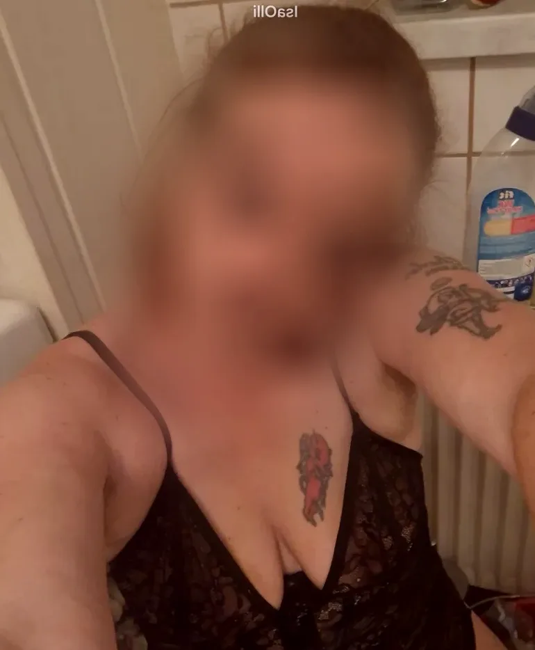 Emily, 36