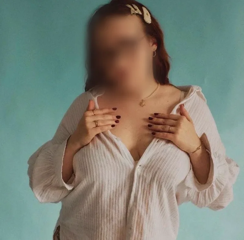 Kira, 21