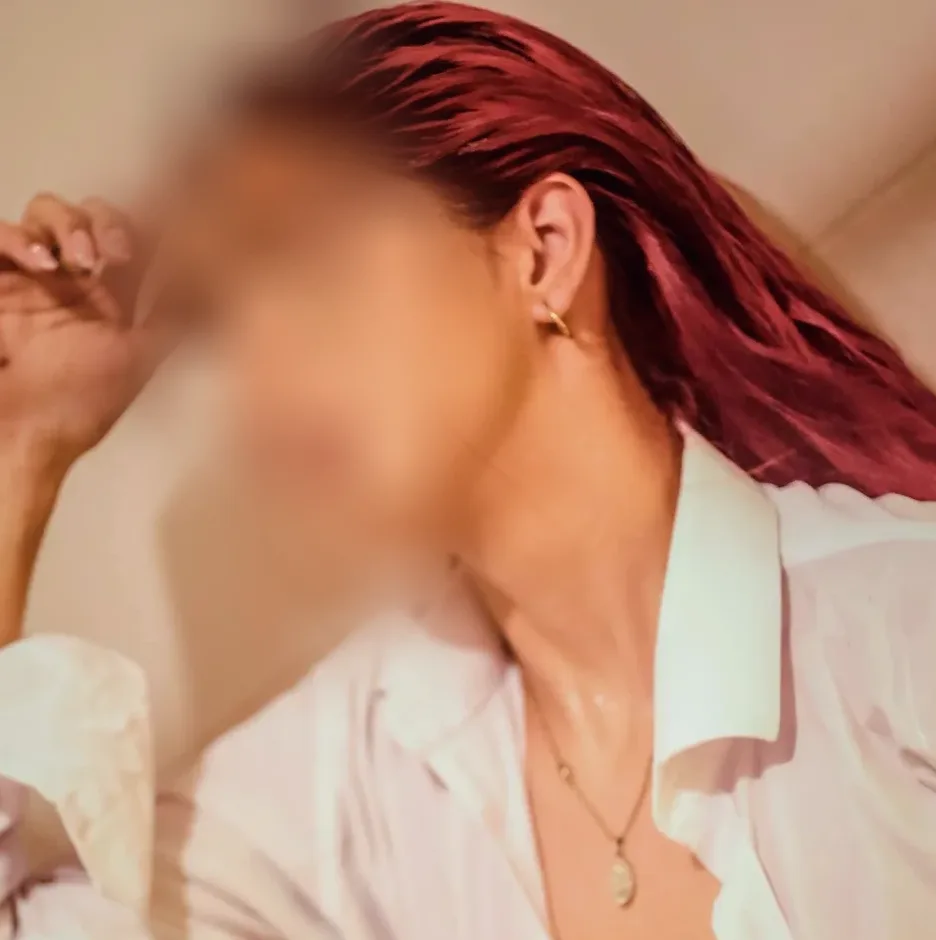 Simone, 22